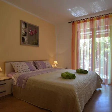 Kuftic - Relax Zone - Quiet Street 3*